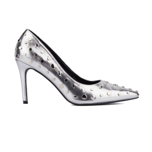 NEW TORGEIS SILVER STUDDED ZOELLE STILETTO HIGH HEELS SHOES SZ 9 - Picture 6 of 8